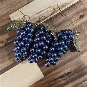Grape Clusters Holiday Decor Vintage set of 3